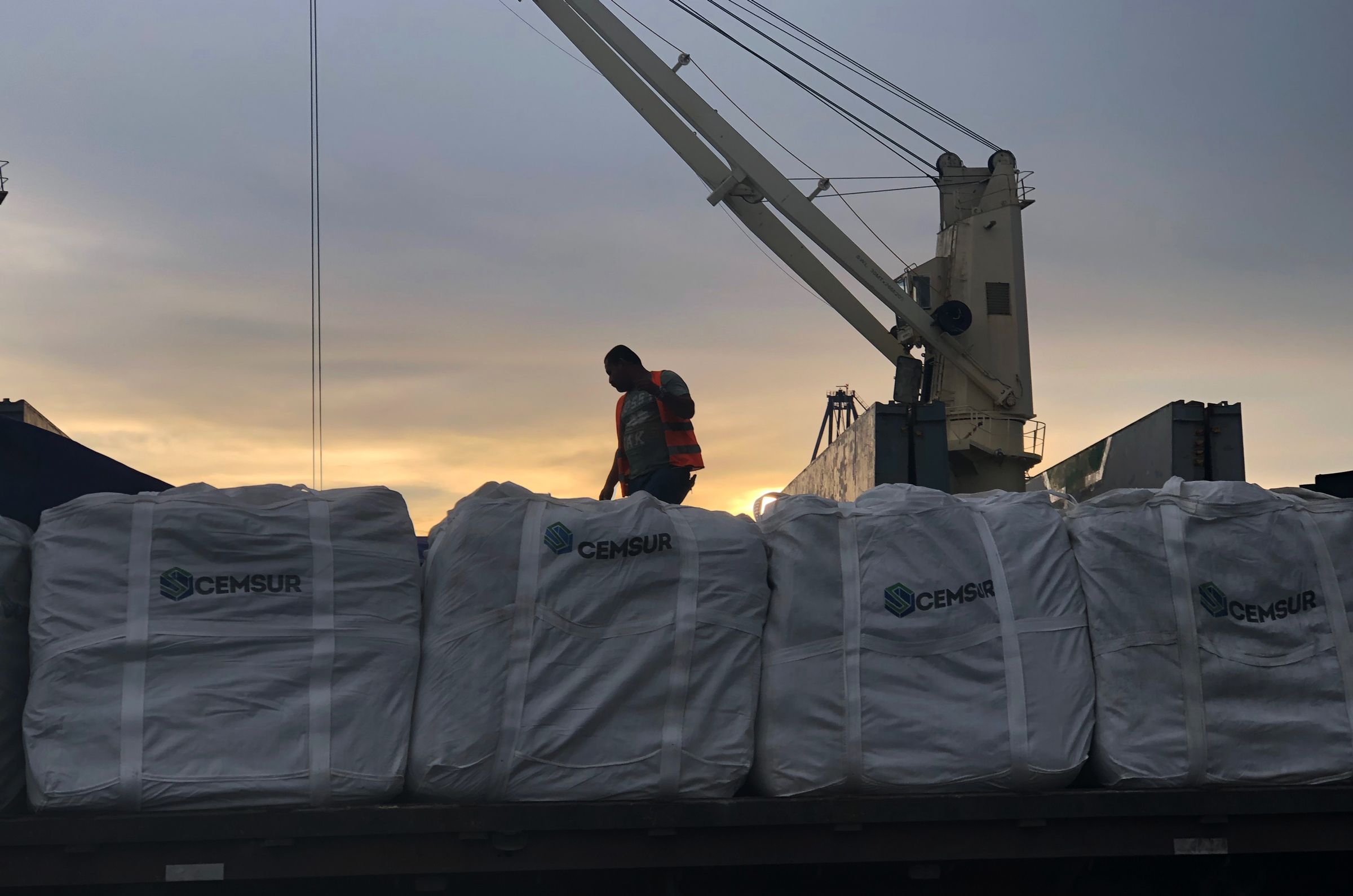 Foto Cemsur en buque